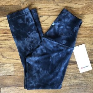 NWT Lululemon Align SHR 21” Crop Diamond Dye Grey